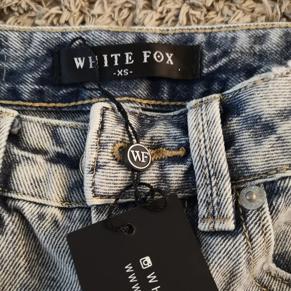 NWT WhiteFox Boutique Around Town Denim Mini Skirt - Picture 5 of 6